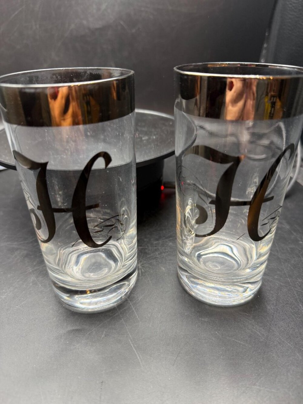 Dorothy Thorpe Vintage MCM glass Set Script H
